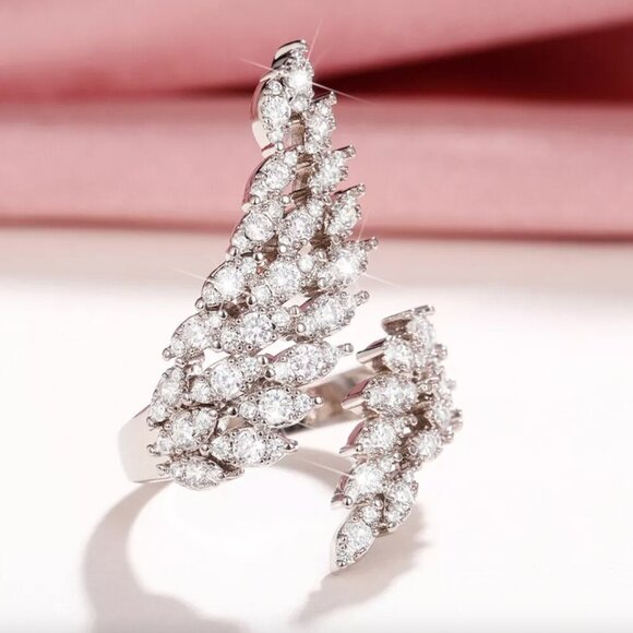 NEW 18k White Gold Diamond Ring Large Statement Wings Ring - Picture 6 of 7